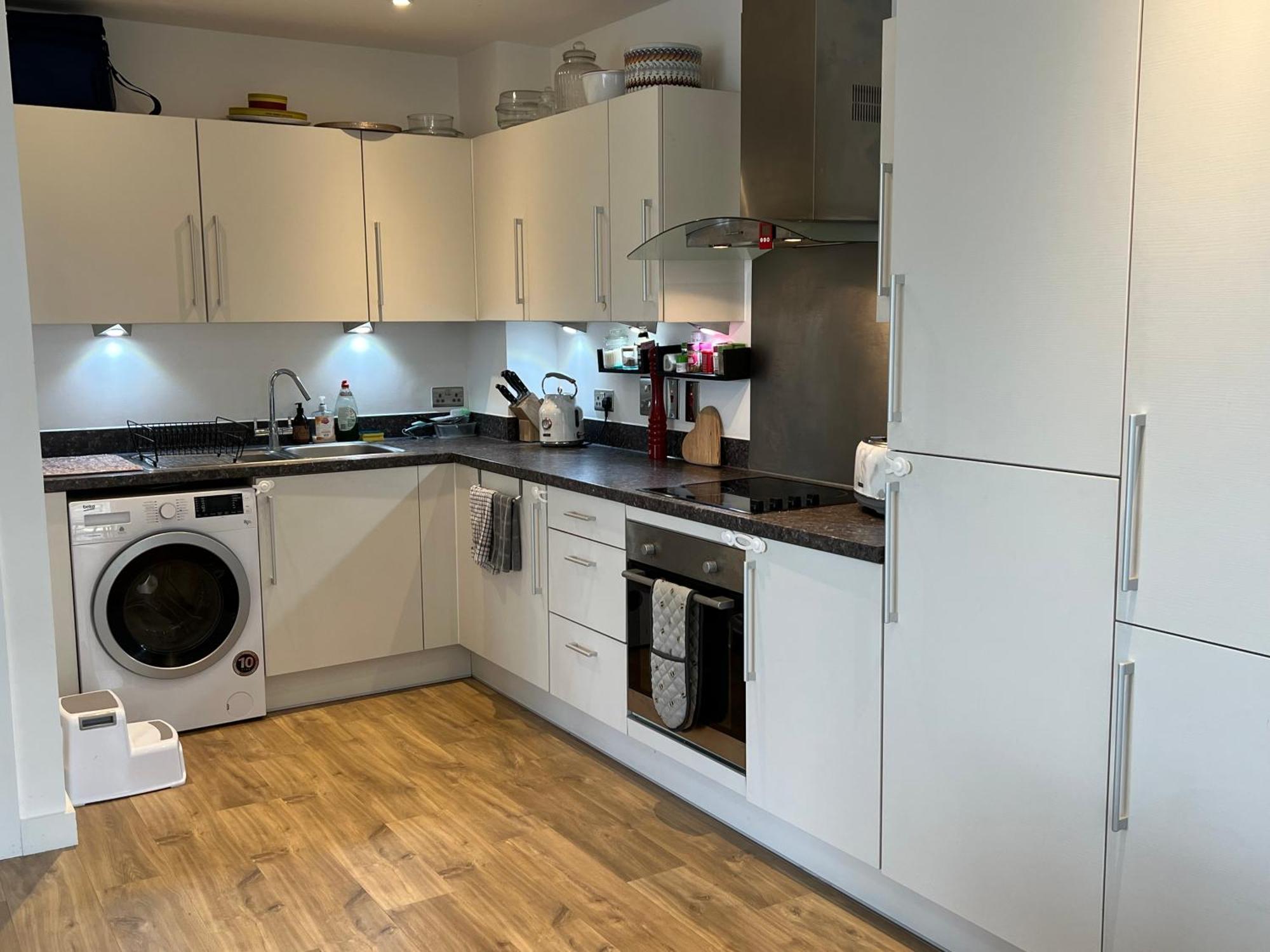 London'S Calling Too Apartment Екстериор снимка