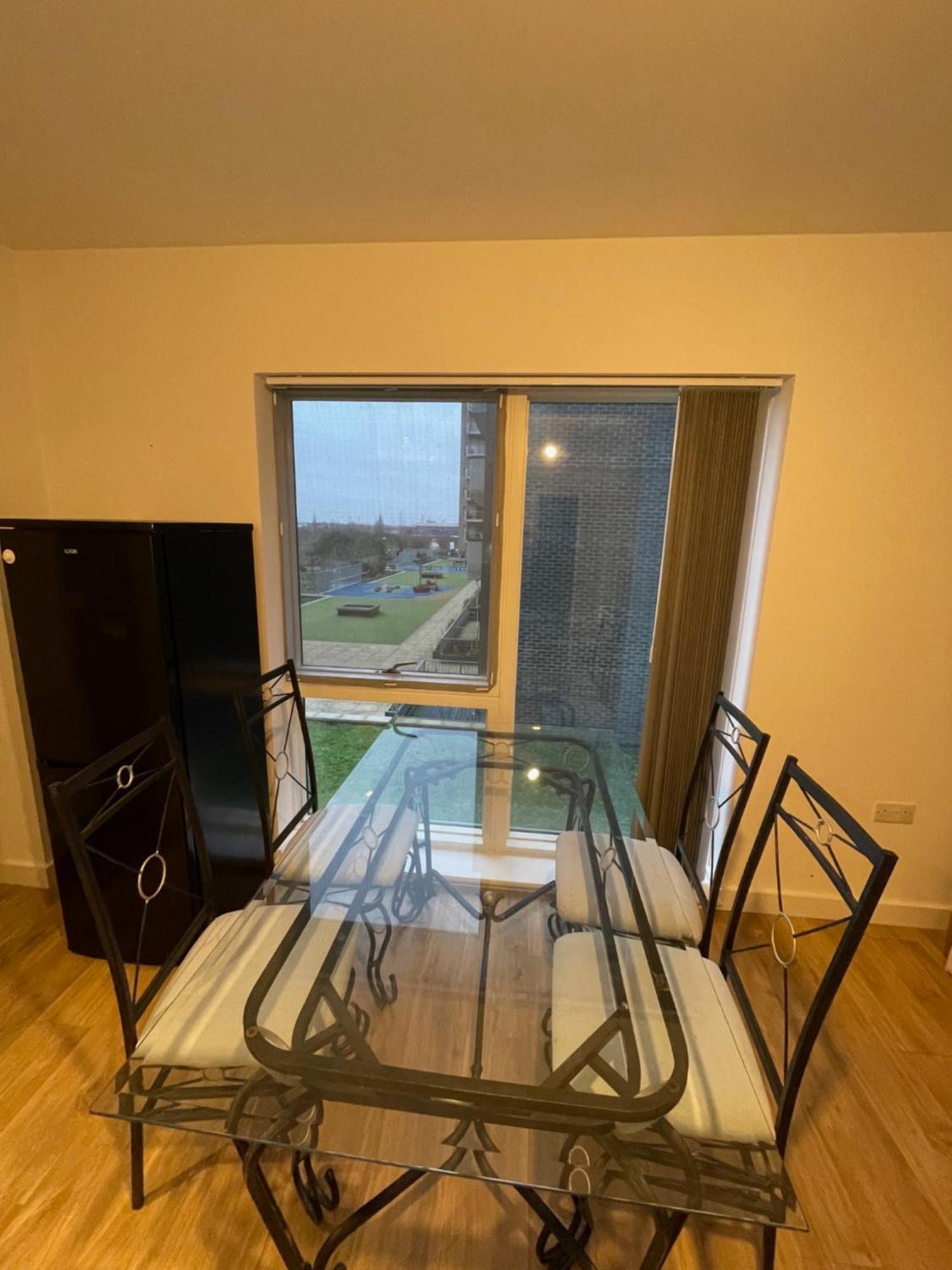 London'S Calling Too Apartment Екстериор снимка