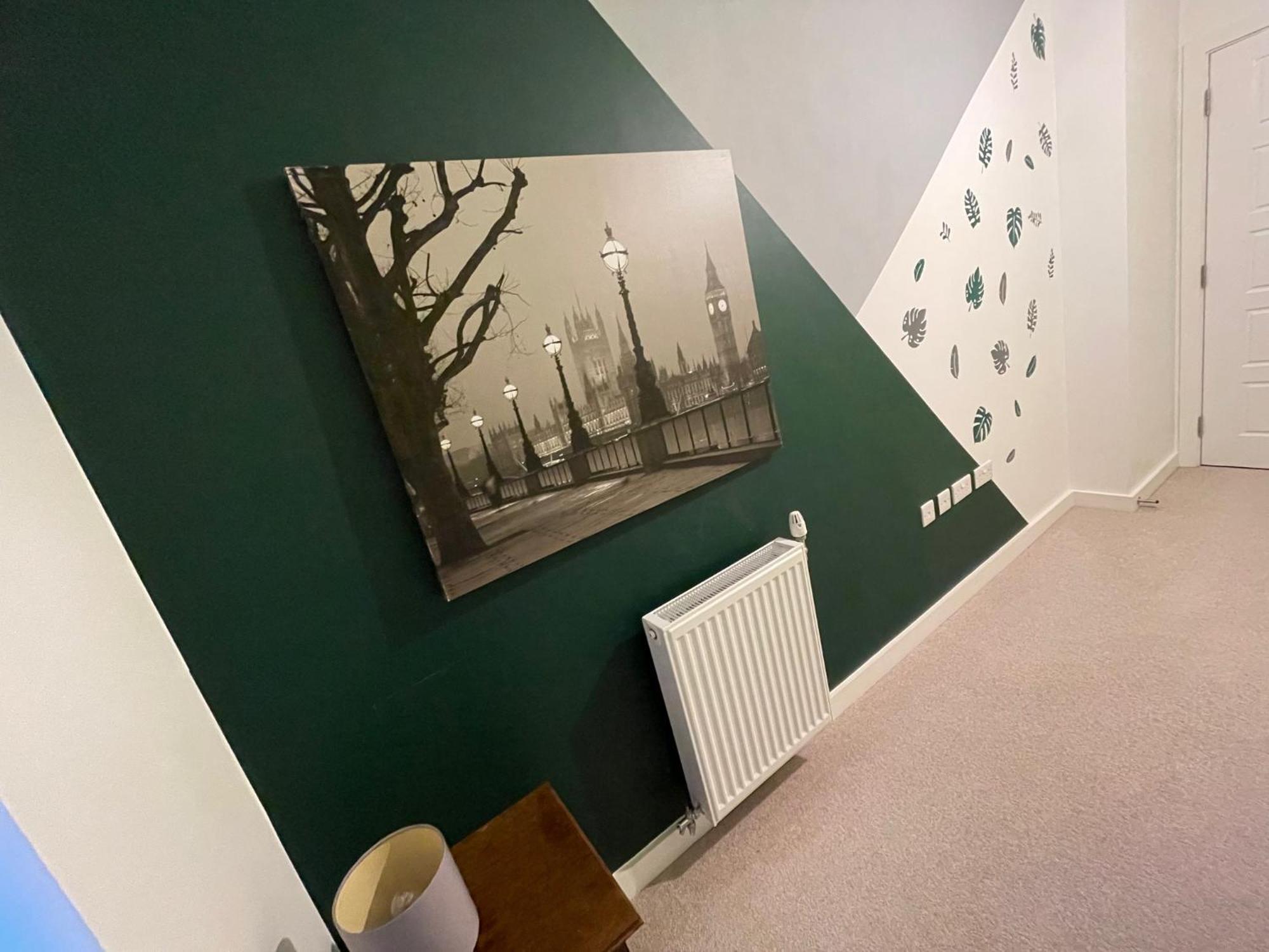 London'S Calling Too Apartment Екстериор снимка