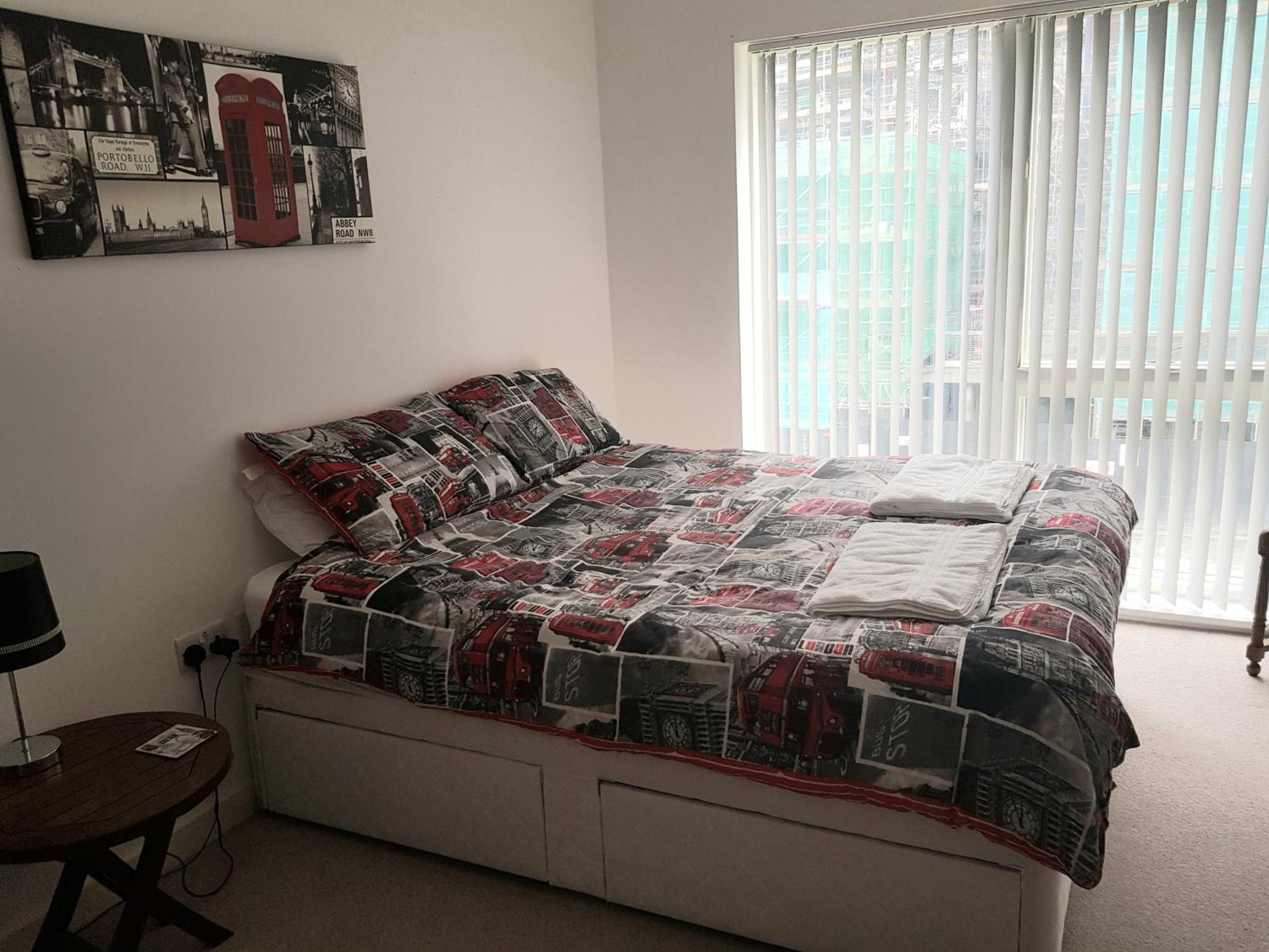London'S Calling Too Apartment Екстериор снимка