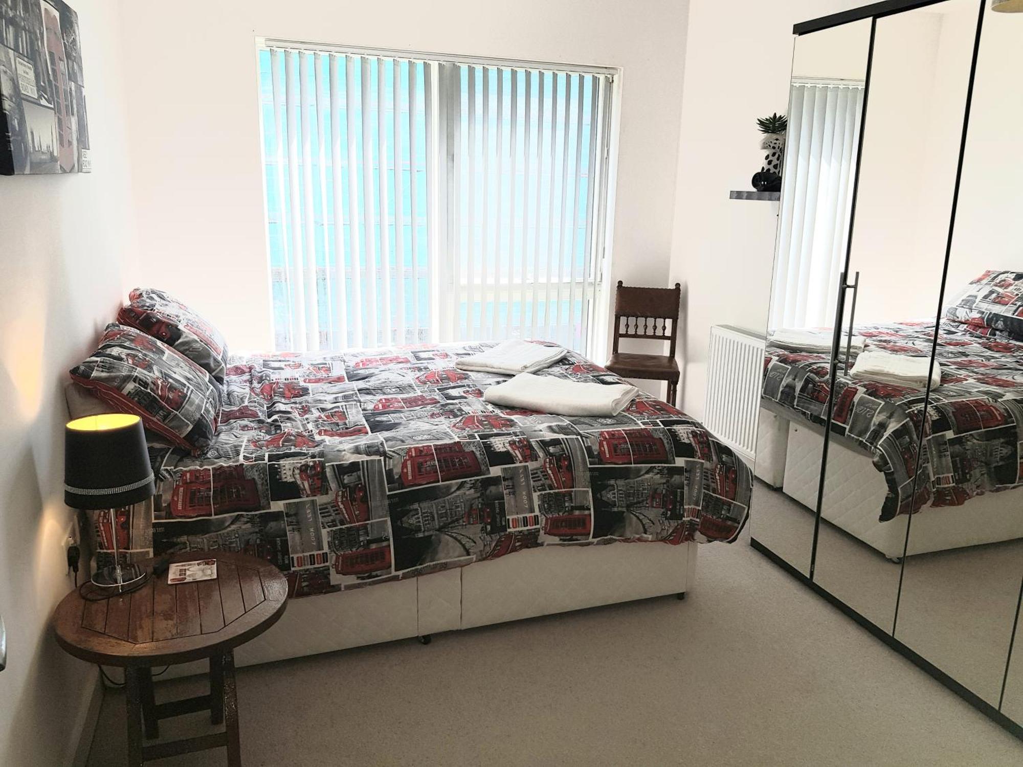 London'S Calling Too Apartment Екстериор снимка
